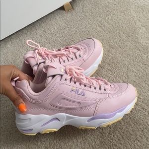 Womens Fila Pink Gym Shoes Size 8.5